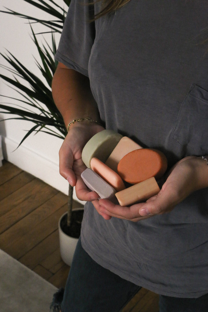 Choisir le savon solide idéal pour sa boîte à savon Jaar